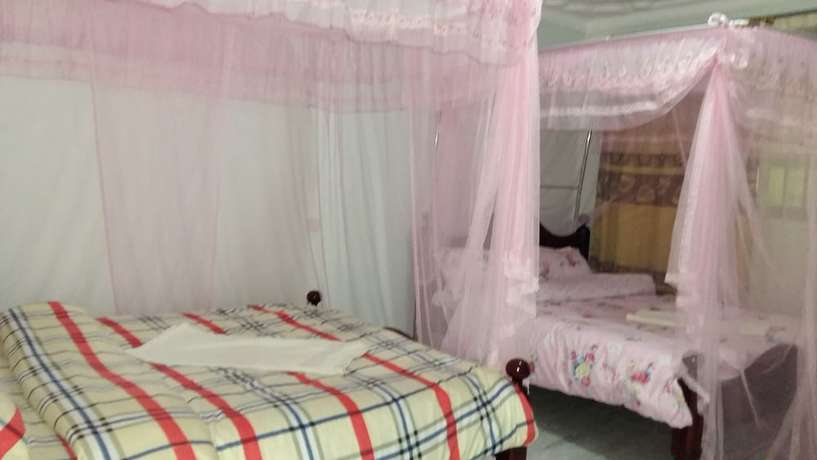 Imagen de la habitación del Hotel Leisure Park International. Foto 7