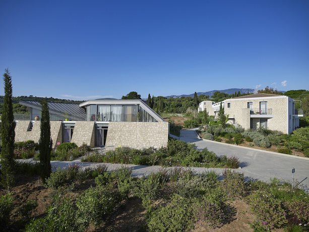 Imagen de la habitación del Hotel Leivatho. Foto 16