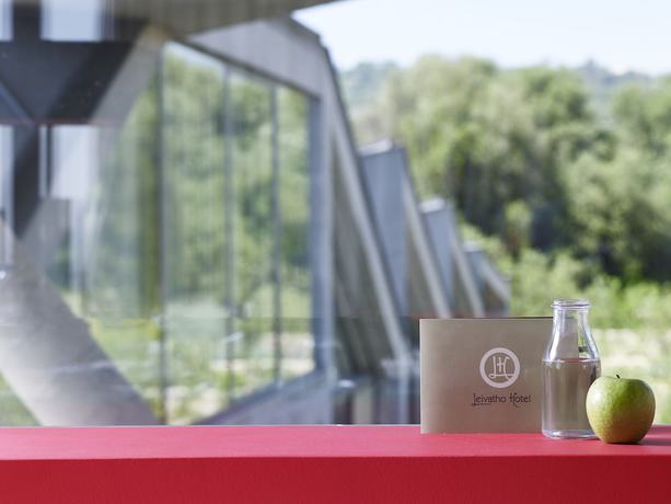 Imagen de la habitación del Hotel Leivatho. Foto 17