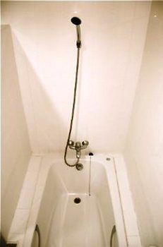 Imagen de la habitación del Hotel Lek City. Foto 16