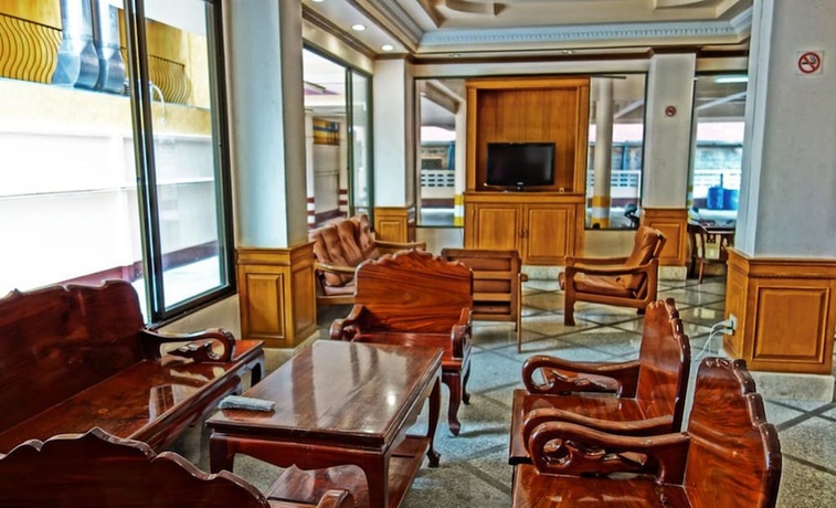 Imagen de los interiores del Hotel Lek Jomtien. Foto 17