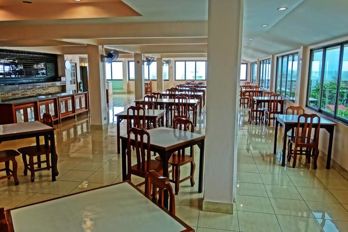 Imagen del bar/restaurante del Hotel Lek Jomtien. Foto 6