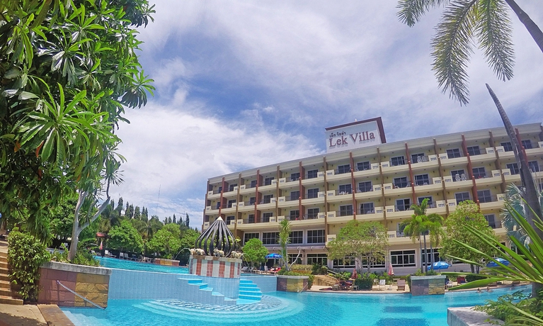 Imagen de la piscina del Hotel Lek Villa. Foto 14