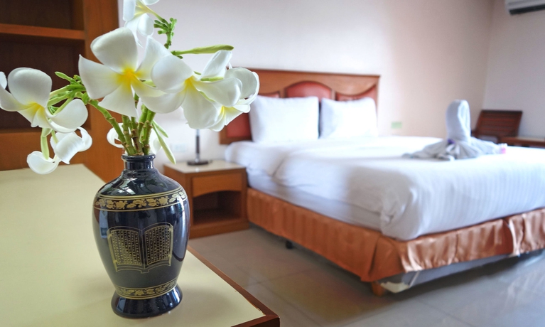 Imagen de la habitación del Hotel Lek Villa. Foto 9