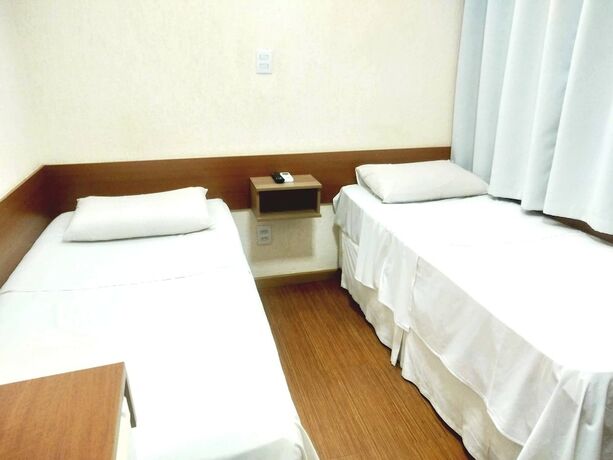 Imagen de la habitación del Hotel Lelis. Foto 12