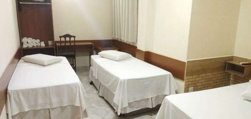 Imagen de la habitación del Hotel Lelis. Foto 15