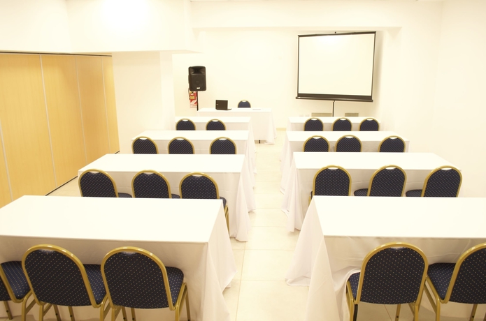 Imagen de los interiores del Hotel Leloir Suites and Meetings. Foto 18