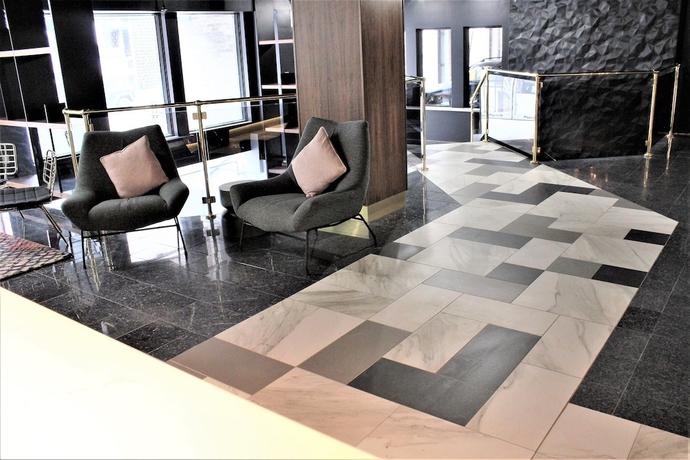 Imagen de los interiores del Hotel Lelux. Foto 11