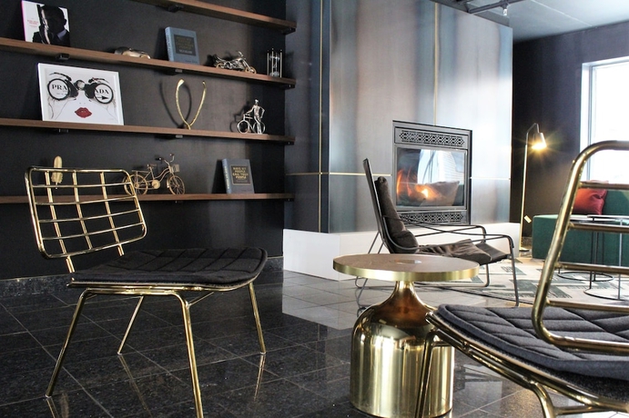 Imagen de los interiores del Hotel Lelux. Foto 14