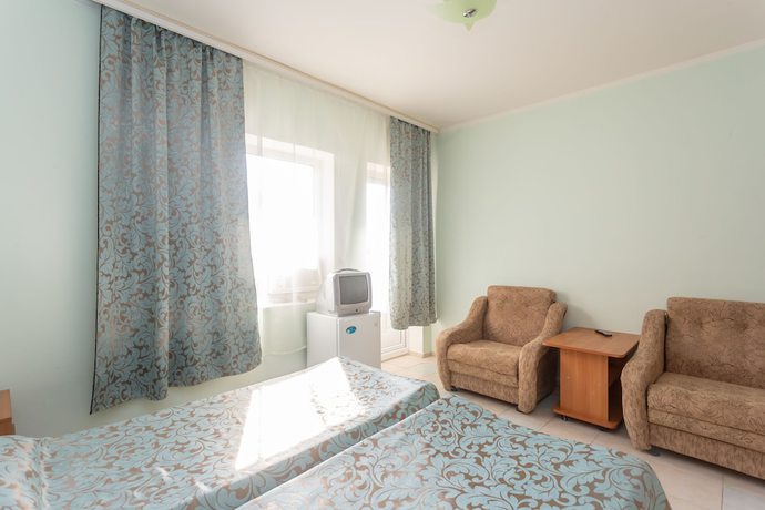 Imagen de la habitación del Hotel Lelux, Ol'ginka. Foto 5