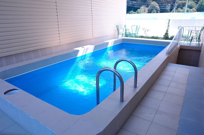 Imagen de la piscina del Hotel Lelux, Ol'ginka. Foto 17
