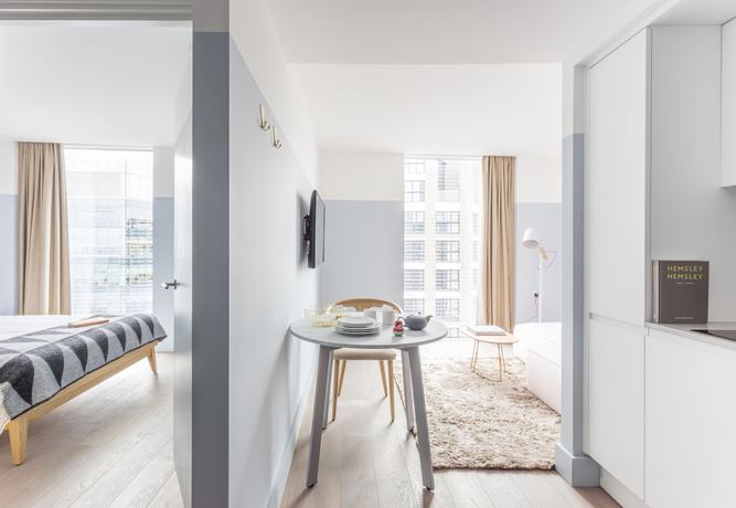 Imagen de la habitación del Hotel Leman Locke. Foto 9