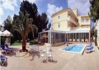 Imagen de la piscina del Hotel Lemar. Foto 18