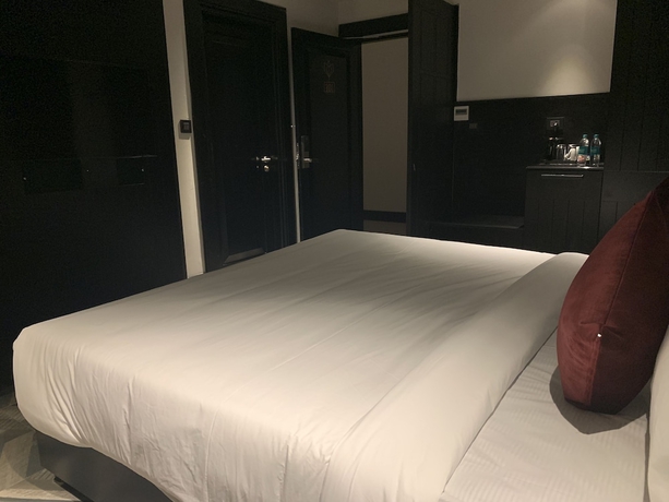 Imagen de la habitación del Hotel Lemarq. Foto 5