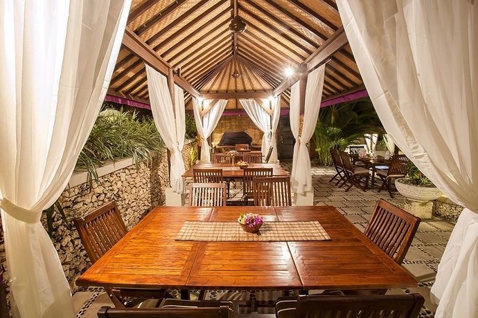 Imagen del bar/restaurante del Hotel Lembongan Island Beach Villas. Foto 2