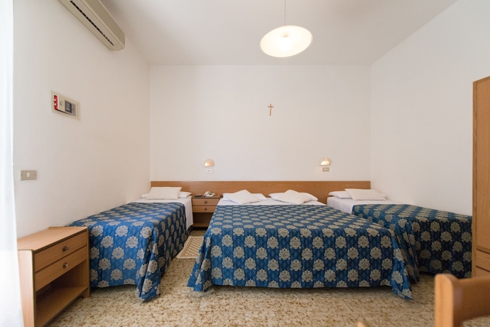 Imagen de la habitación del Hotel Lem-casadei. Foto 7