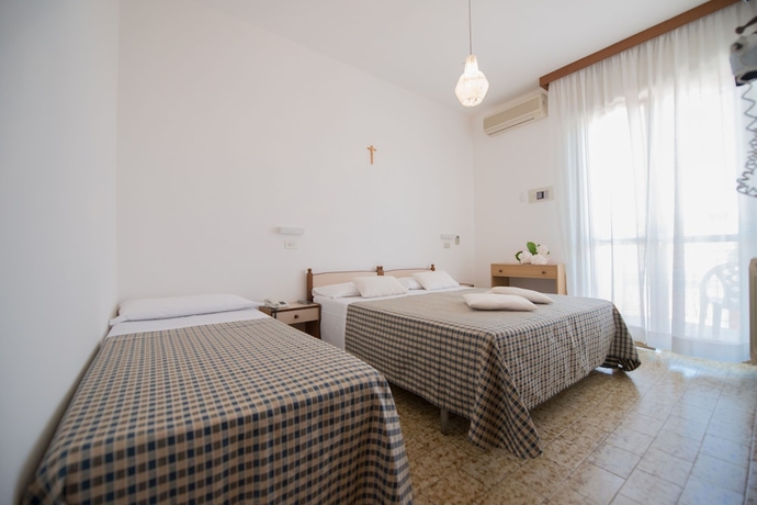 Imagen de la habitación del Hotel Lem-casadei. Foto 12