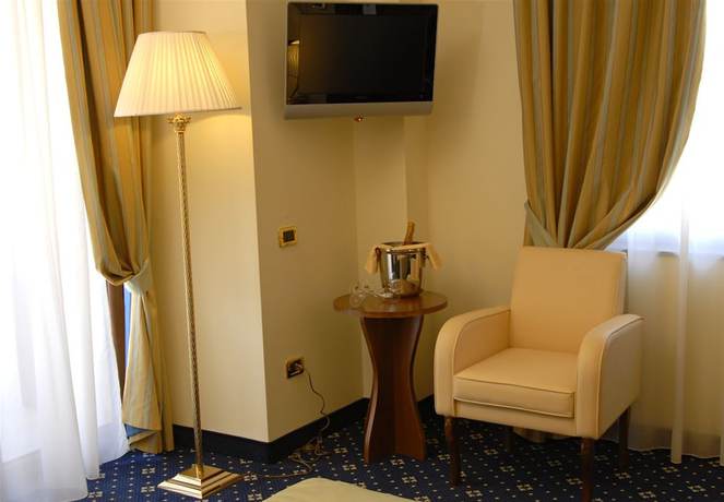 Imagen de la habitación del Hotel Lemi. Foto 7