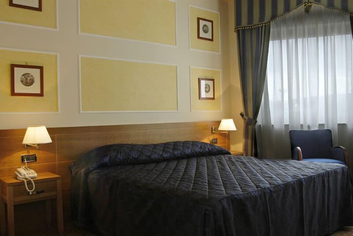 Imagen de la habitación del Hotel Lemi. Foto 16