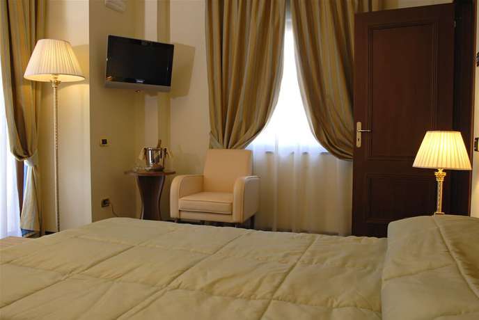 Imagen de la habitación del Hotel Lemi. Foto 17