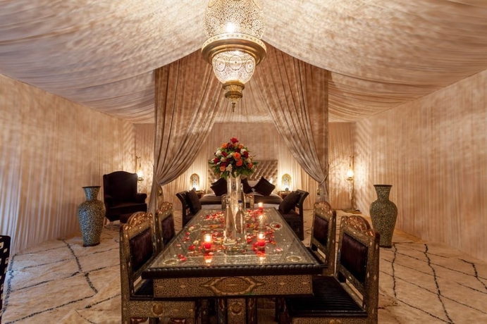 Imagen de la habitación del Hotel Lemnaouar Erg Camp. Foto 11