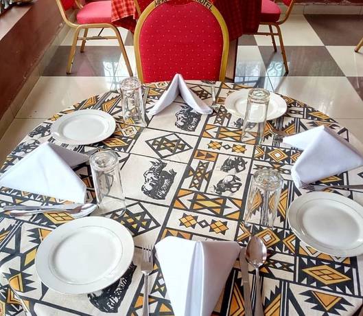 Imagen del bar/restaurante del Hotel Lemnas Highway. Foto 4