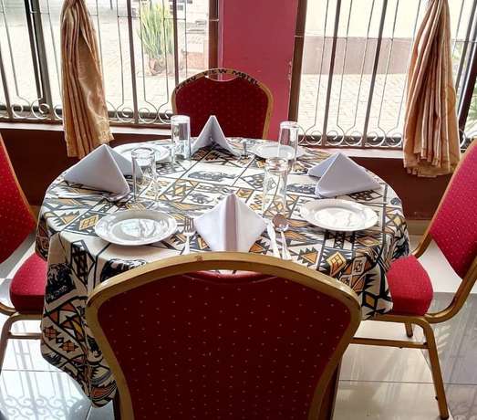 Imagen del bar/restaurante del Hotel Lemnas Highway. Foto 5