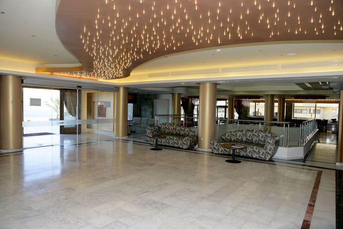 Imagen de los interiores del Hotel Lemnos Village Resort. Foto 18