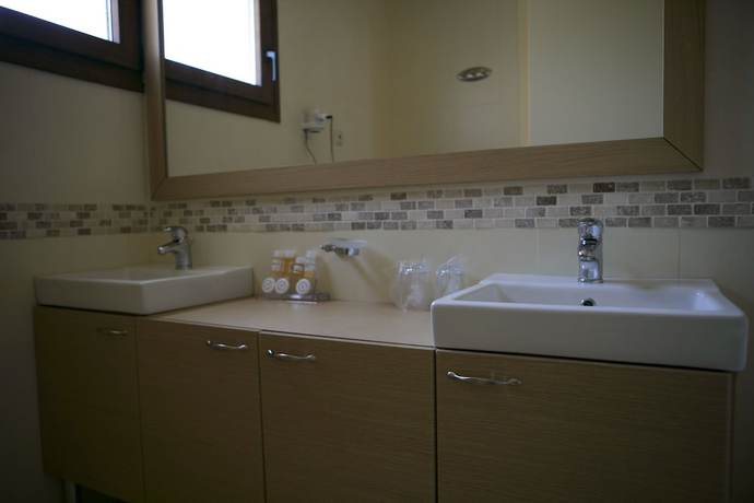 Imagen de la habitación del Hotel Lemnos Village Resort. Foto 9