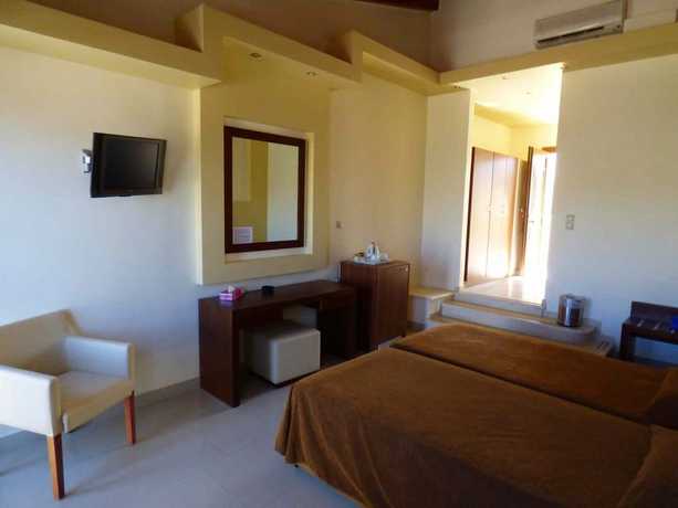 Imagen de la habitación del Hotel Lemnos Village Resort. Foto 16