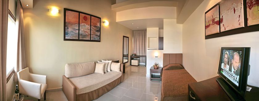 Imagen de la habitación del Hotel Lemnos Village Resort. Foto 17