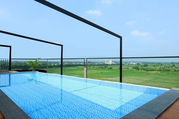 Imagen de la piscina del Hotel Lemo Serpong. Foto 20