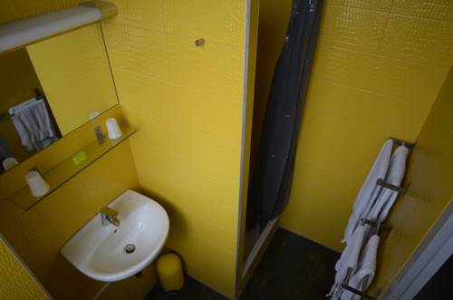 Imagen de la habitación del Hotel Lemon. Foto 14