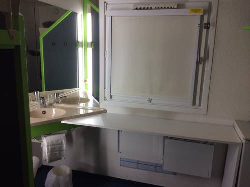 Imagen de la habitación del Hotel Lemon Saint Omer. Foto 5