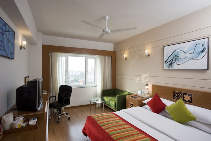 Imagen de la habitación del Hotel Lemon Tree, Ahmedabad. Foto 6