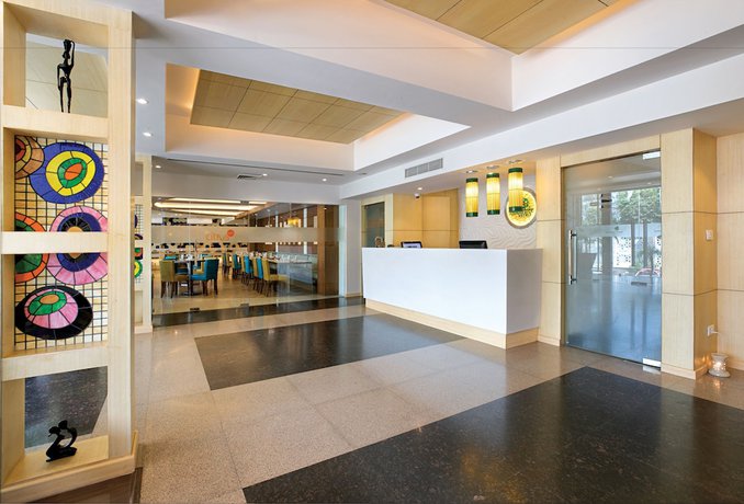 Imagen del bar/restaurante del Hotel Lemon Tree Alwar. Foto 2