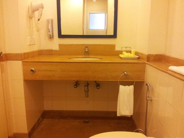 Imagen de la habitación del Hotel Lemon Tree Amarante Beach Resort, Goa. Foto 7