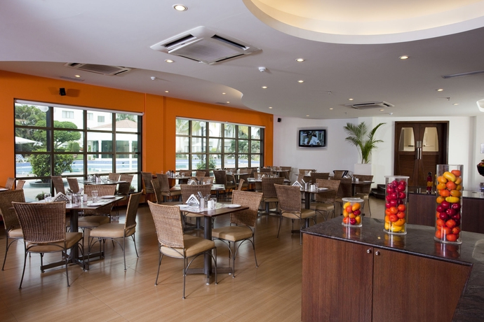 Imagen del bar/restaurante del Hotel Lemon Tree , Aurangabad. Foto 3