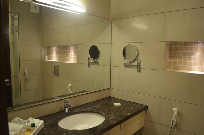 Imagen de la habitación del Hotel Lemon Tree Candolim Goa. Foto 15
