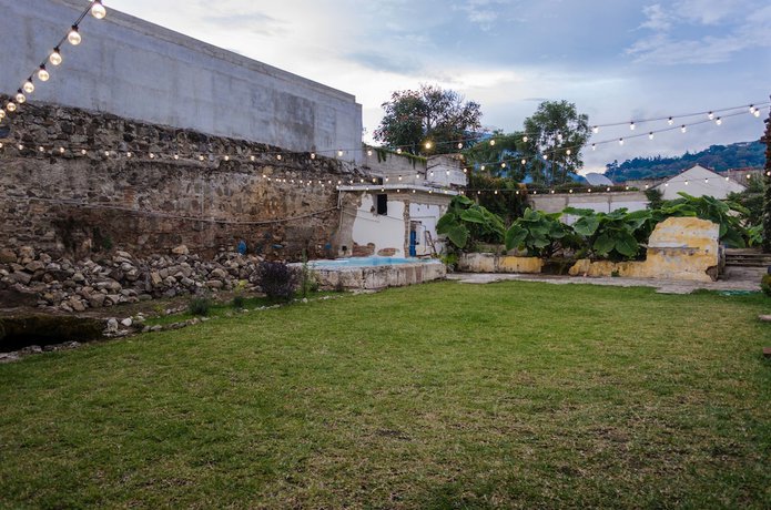 Imagen de los exteriores del Hotel Lemon Tree Hostel. Foto 16
