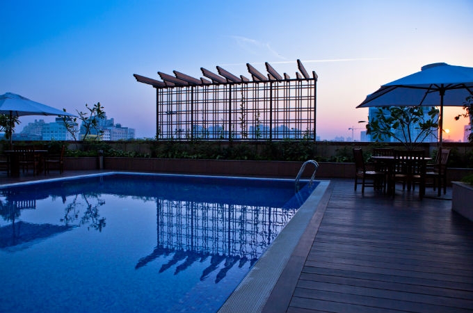 Imagen de la piscina del Hotel Lemon Tree Premier 1, Gurugram. Foto 6