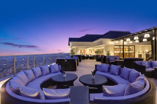 Imagen general del Hotel Lemon Tree Premier Budhanilkantha Kathmandu, Nepal. Foto 9