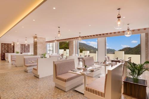 Imagen general del Hotel Lemon Tree Premier Budhanilkantha Kathmandu, Nepal. Foto 10