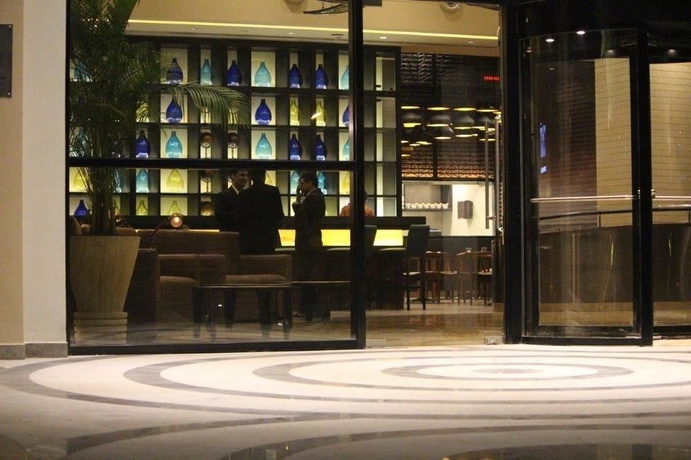 Imagen de los interiores del Hotel Lemon Tree Premier City Center Gurugram. Foto 16