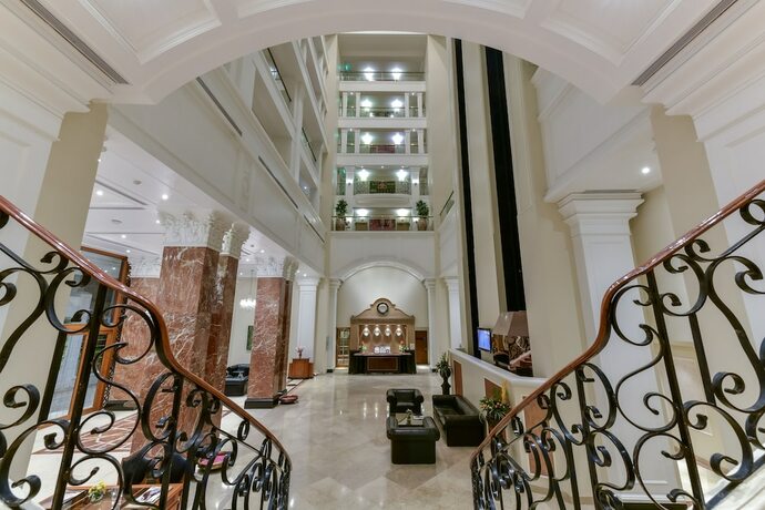 Imagen del bar/restaurante del Hotel Lemon Tree Premier The Atrium, Ahmedabad. Foto 17