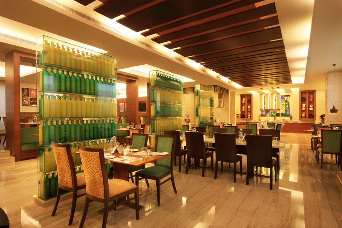 Imagen del bar/restaurante del Hotel Lemon Tree Premier, Ulsoor Lake, Bengaluru. Foto 3