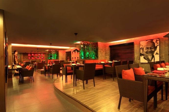 Imagen del bar/restaurante del Hotel Lemon Tree Premier, Ulsoor Lake, Bengaluru. Foto 4