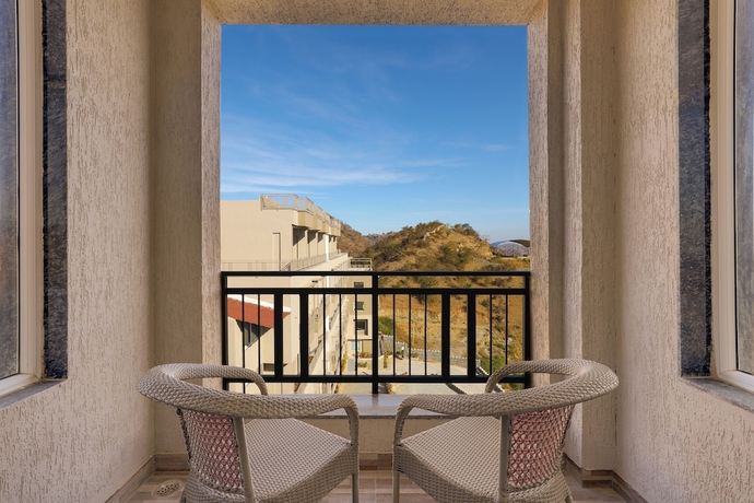 Imagen de la habitación del Hotel Lemon Tree Resort Kumbhalgarh. Foto 7