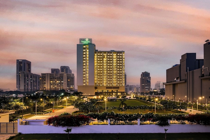 Imagen general del Hotel Lemon Tree Suites Gurugram. Foto 1