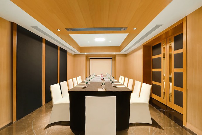 Imagen de los interiores del Hotel Lemon Tree Viman Nagar Pune. Foto 14